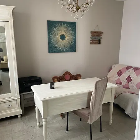 Apartment Centre Lyon8 *